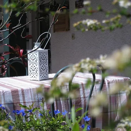 Hotell Les Tennis Men Les Pins Centre