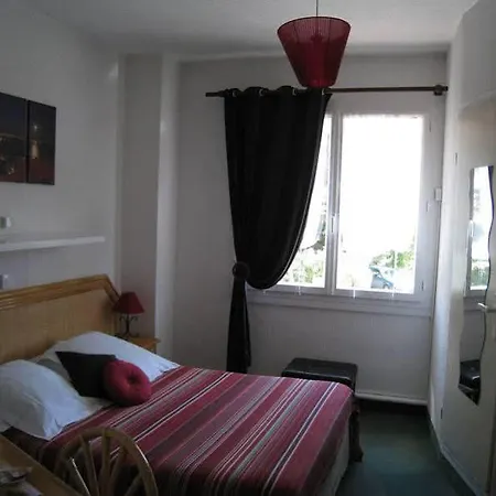 Les Tennis Men Les Pins Centre Hotell